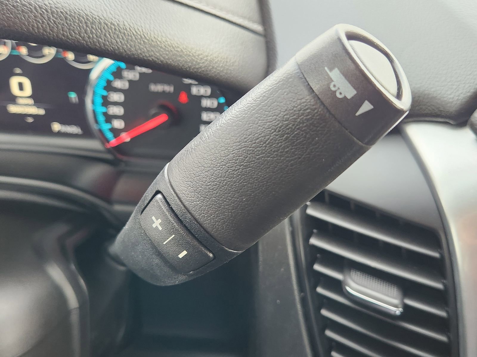 Used 2019 Chevrolet Suburban Premier image 24