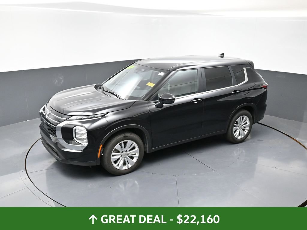 Used 2025 Mitsubishi Outlander ES image 46