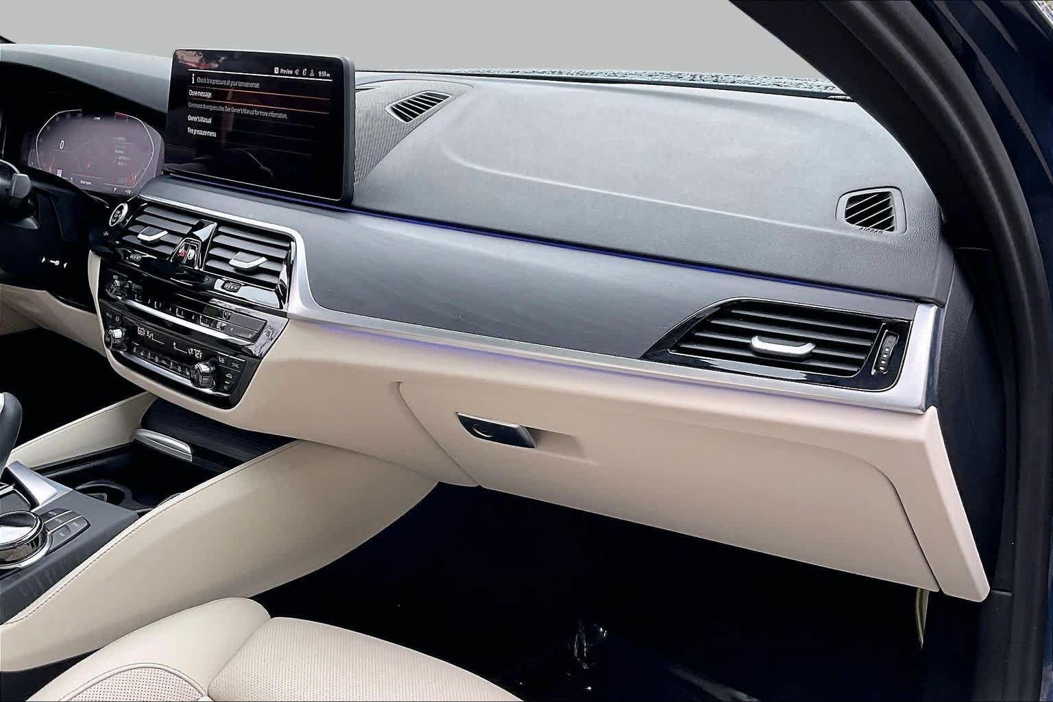 Used 2023 BMW 530i xDrive w/ Executive Package AWD/4WD image 18