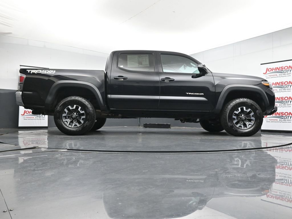 Used 2020 Toyota Tacoma TRD Off-Road AWD/4WD image 38