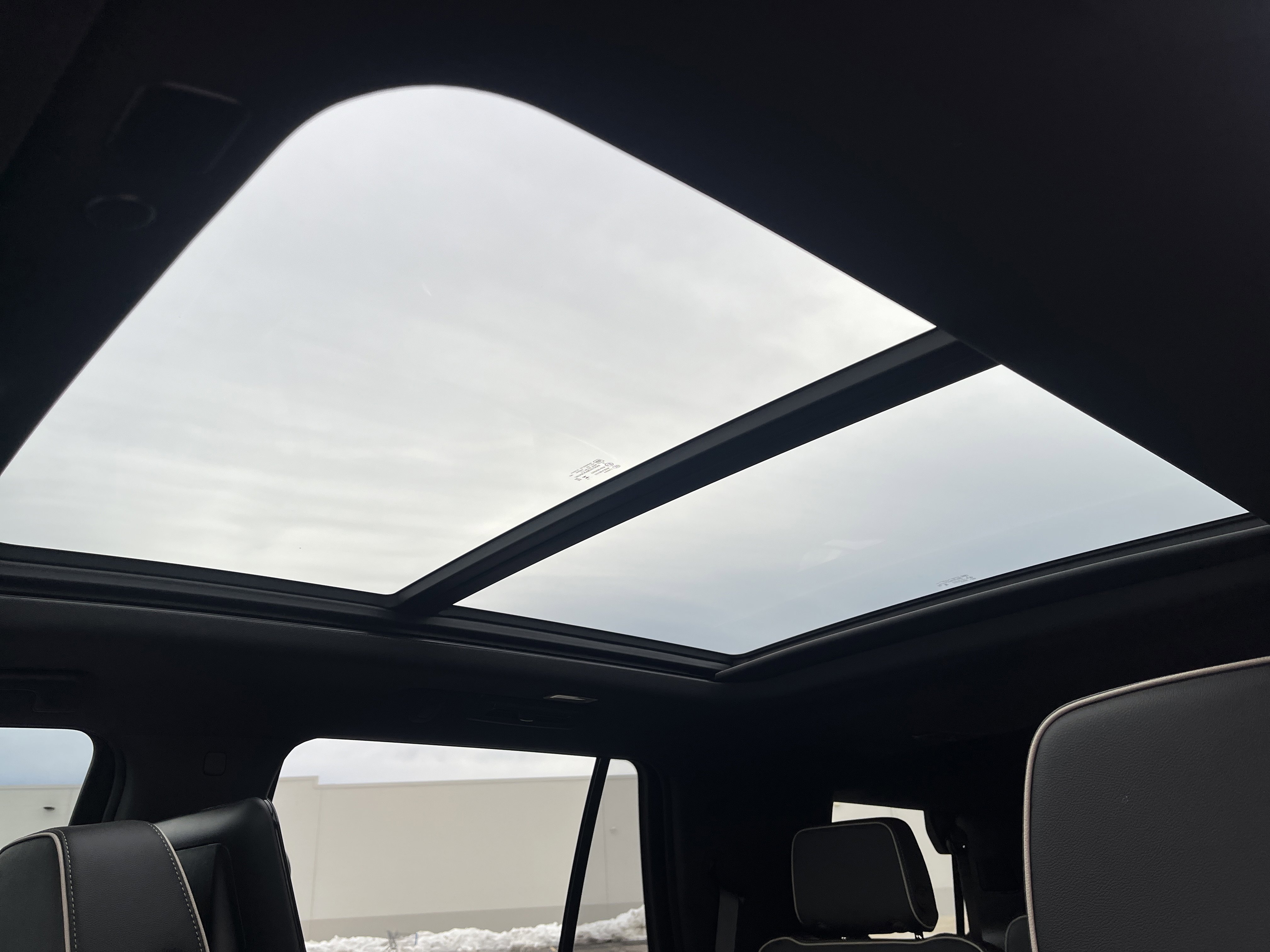 Used 2023 Chevrolet Tahoe Premier w/ Advanced Technology Package image 48