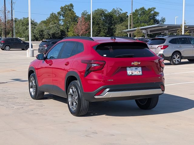 Used 2026 Chevrolet Trax LT FWD image 4