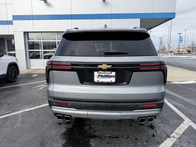 Used 2025 Chevrolet Traverse LT image 10