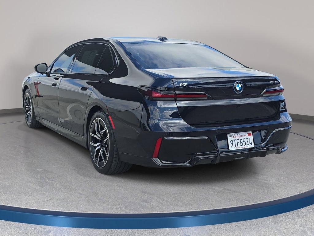 Used 2025 BMW i7 eDrive50 w/ M Sport Package image 8