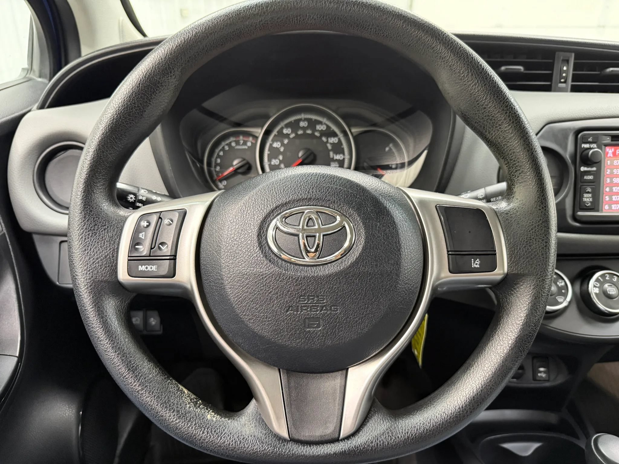 Used 2017 Toyota Yaris L FWD image 20