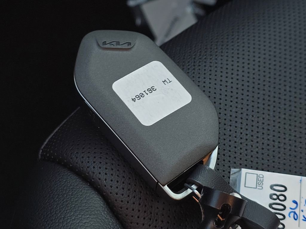 New 2026 Kia Sportage EX w/ EX Panorama Roof Package image 33