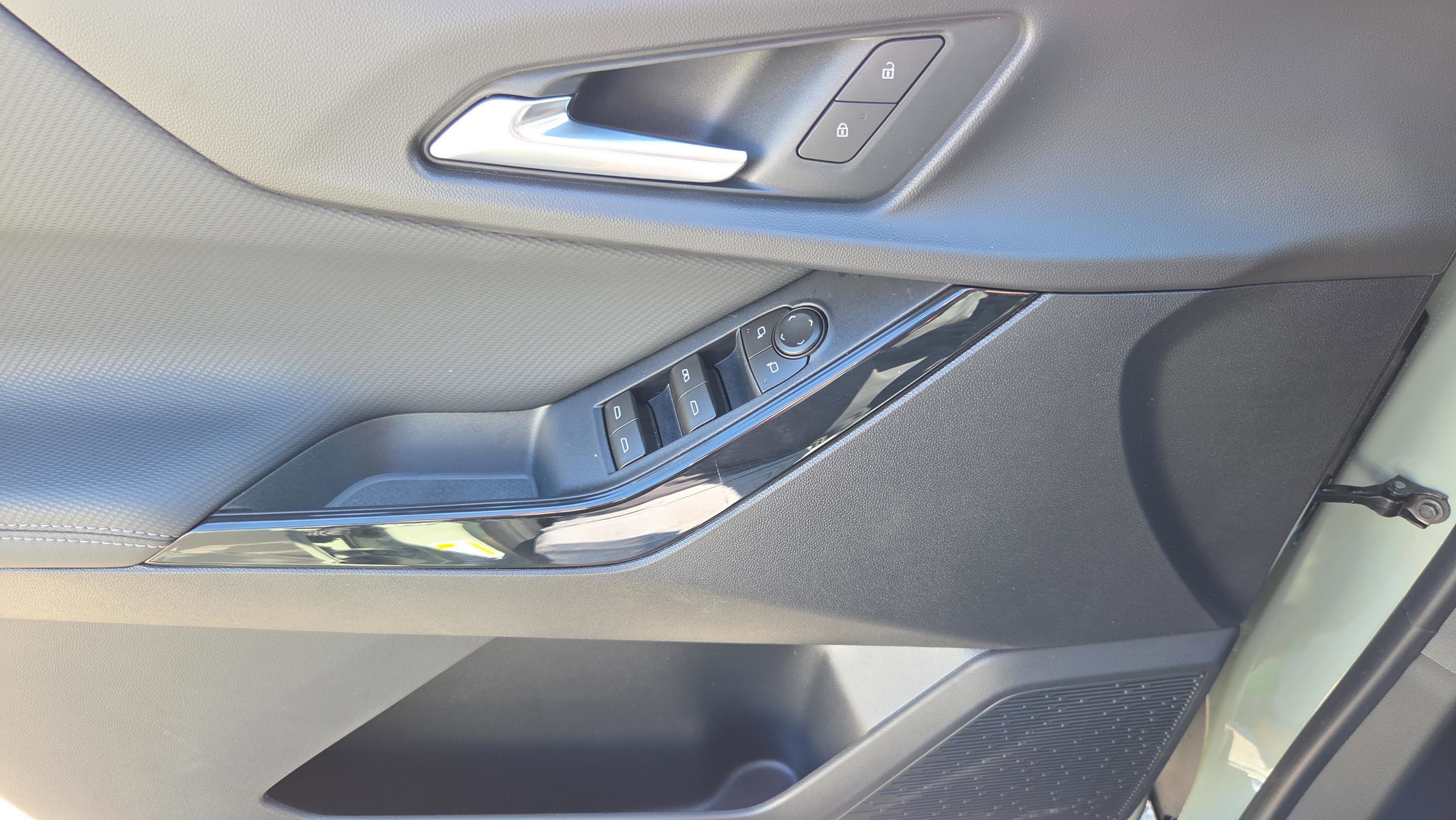 New 2026 Chevrolet Equinox LT image 14