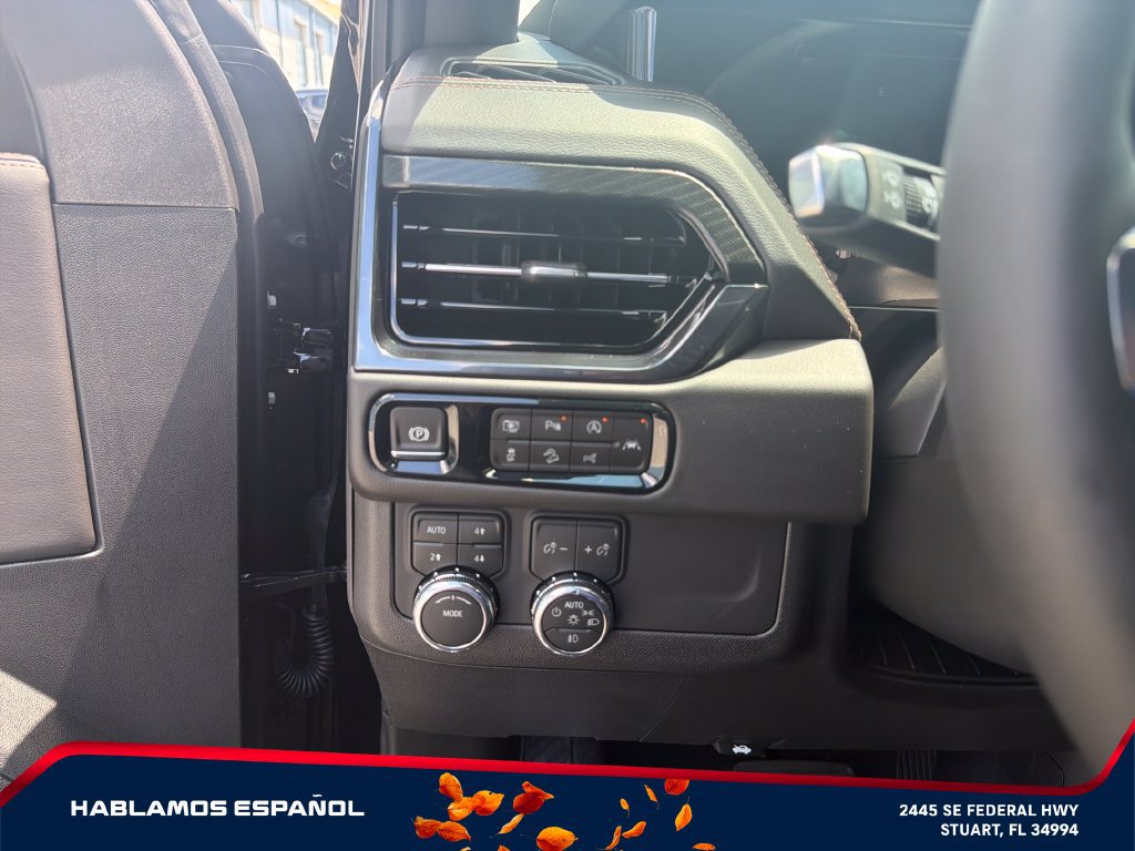 New 2026 GMC Yukon AT4 AWD/4WD image 17