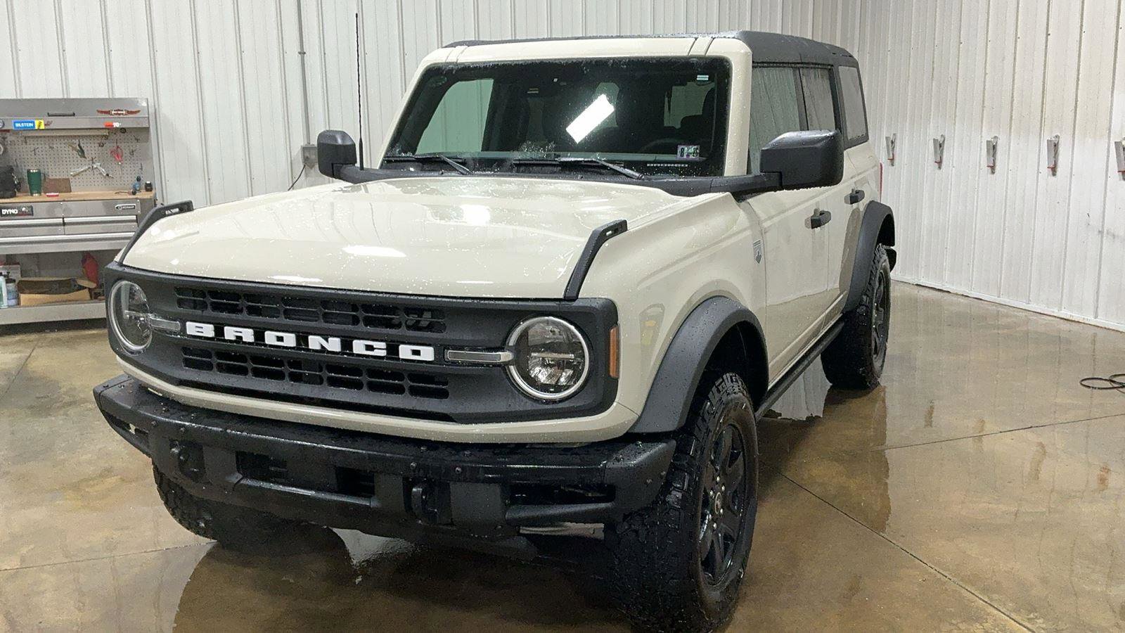 New 2025 Ford Bronco Big Bend w/ Black Diamond Package