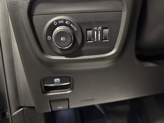 Used 2022 Jeep Grand Cherokee Overland image 13