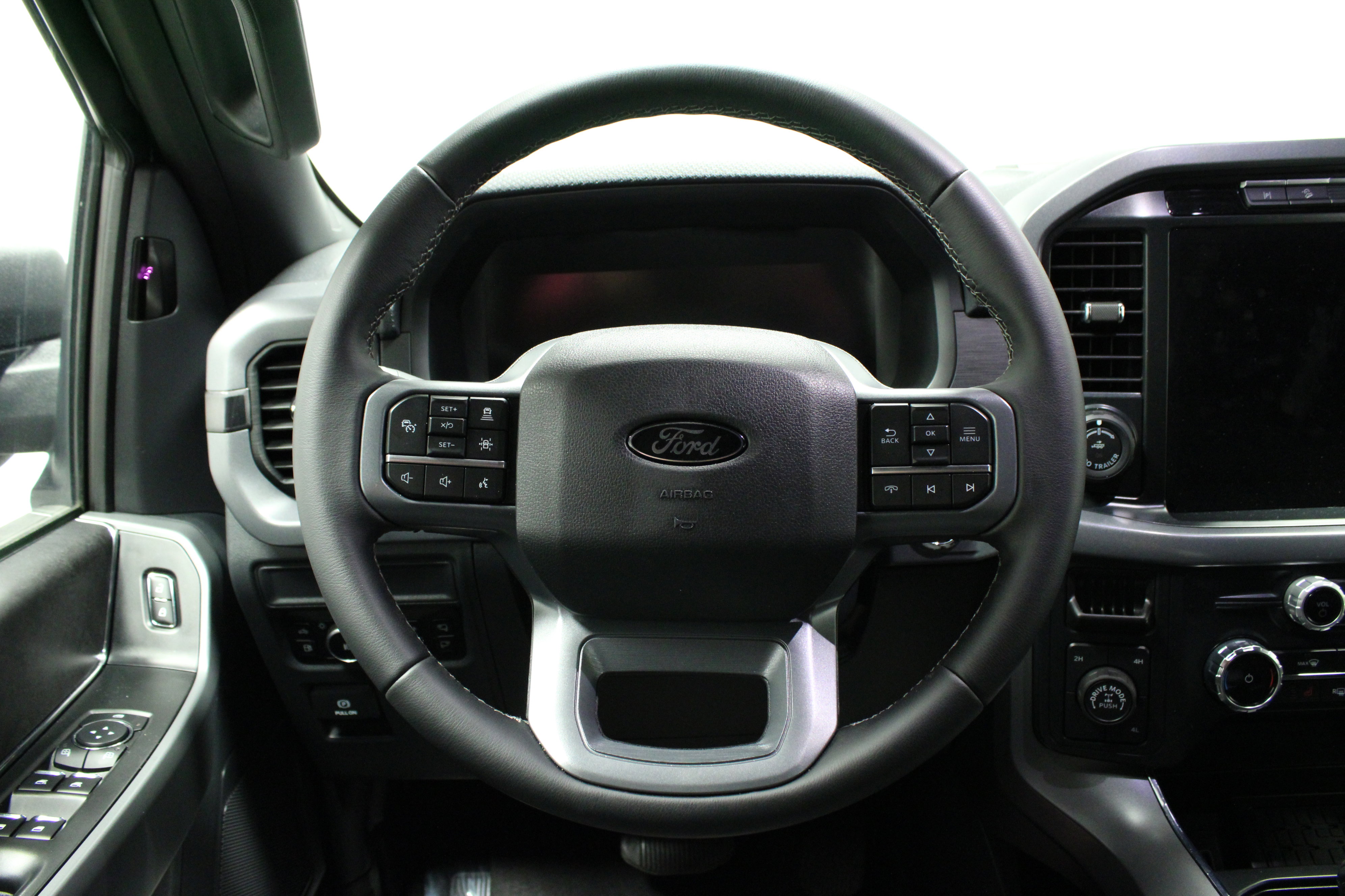 Used 2025 Ford F150 XLT w/ Equipment Group 302A MID image 25