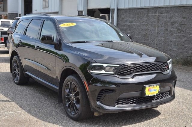 Used 2023 Dodge Durango GT w/ Blacktop Package AWD/4WD image 2