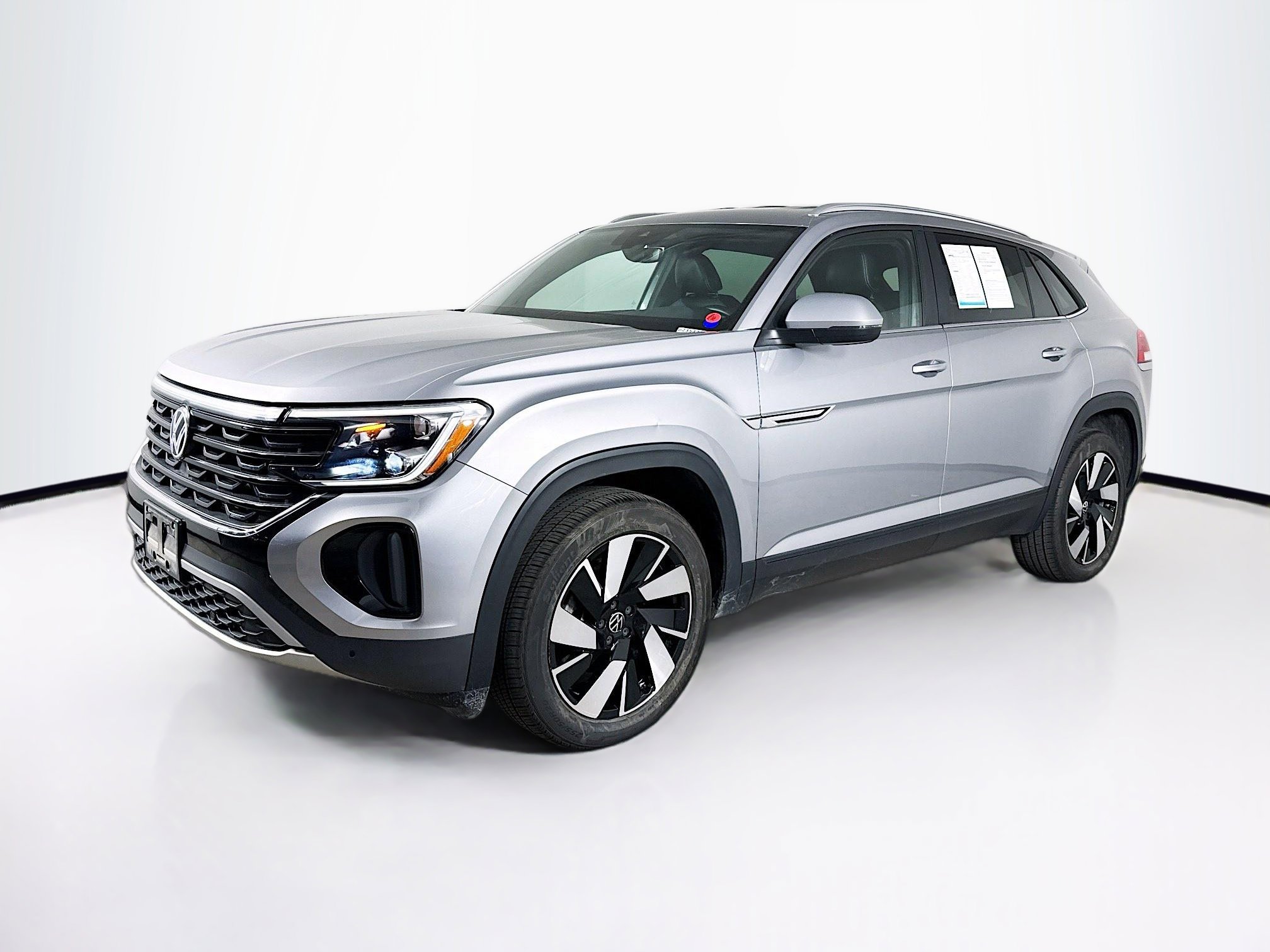 Used 2024 Volkswagen Atlas Cross Sport SE image 4