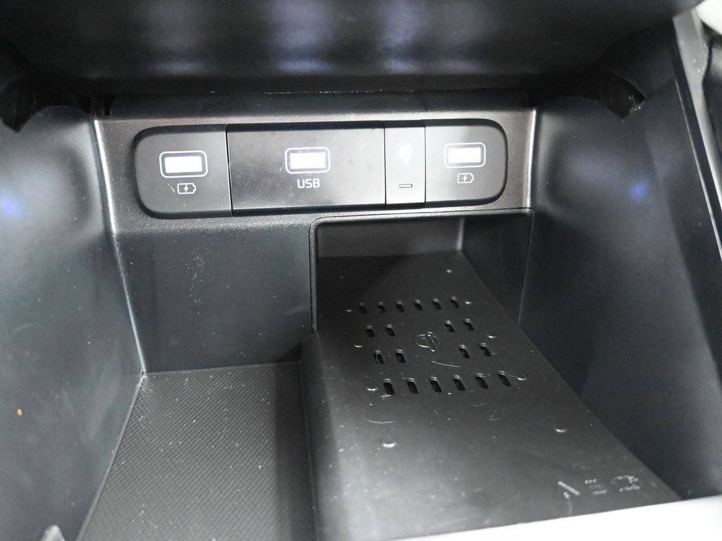 Certified 2024 Kia Sorento EX image 23