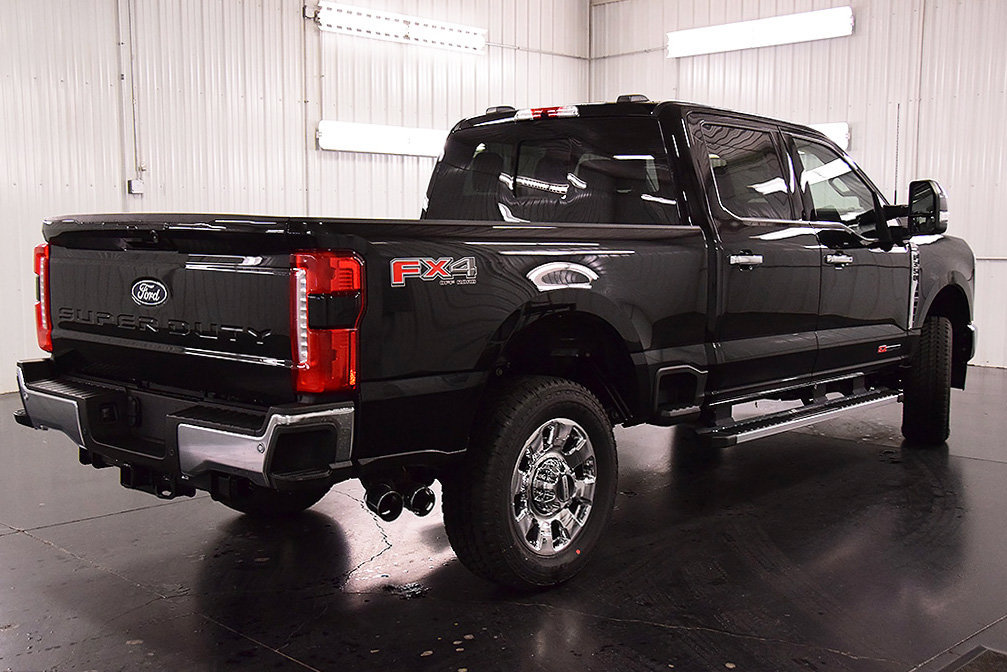 New 2027 Ford F350 Lariat w/ Lariat Premium Package AWD/4WD image 8