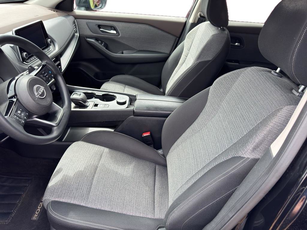 Used 2023 Nissan Rogue SV AWD/4WD image 17
