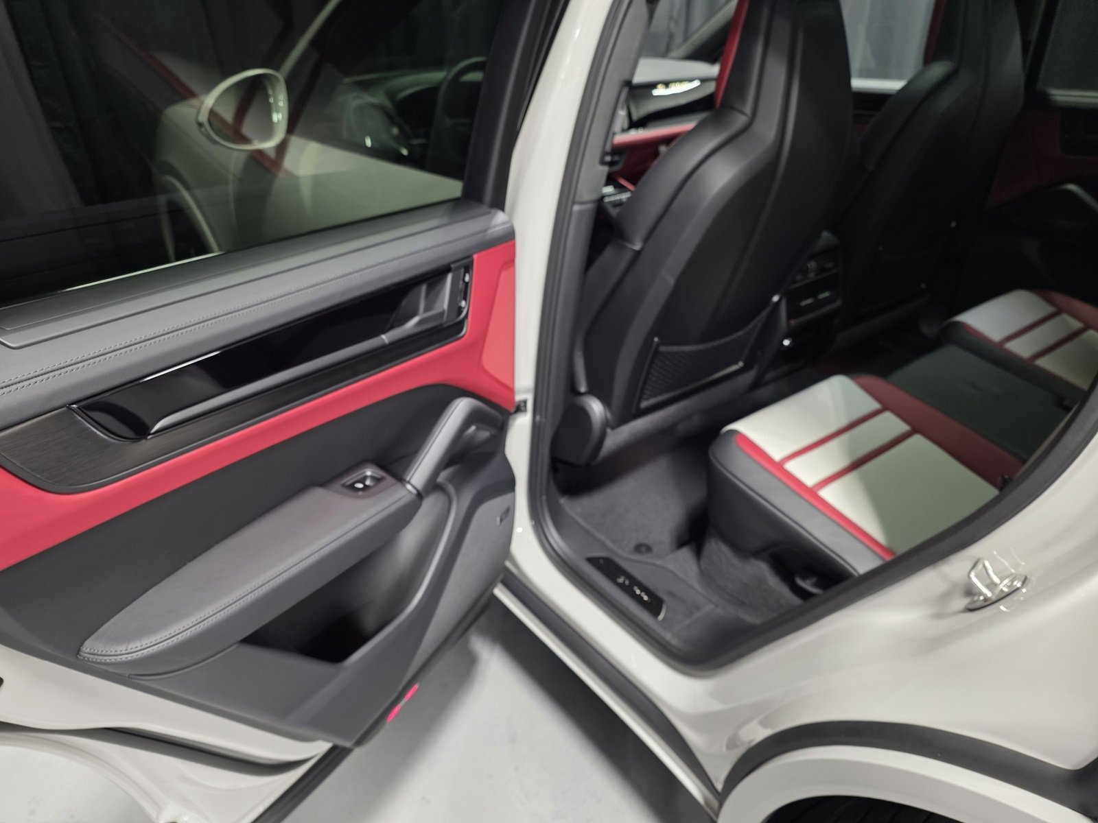 New 2026 Porsche Cayenne GTS image 16