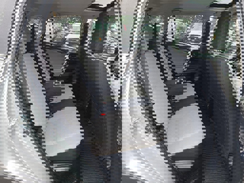 Used 2016 Toyota RAV4 XLE image 24