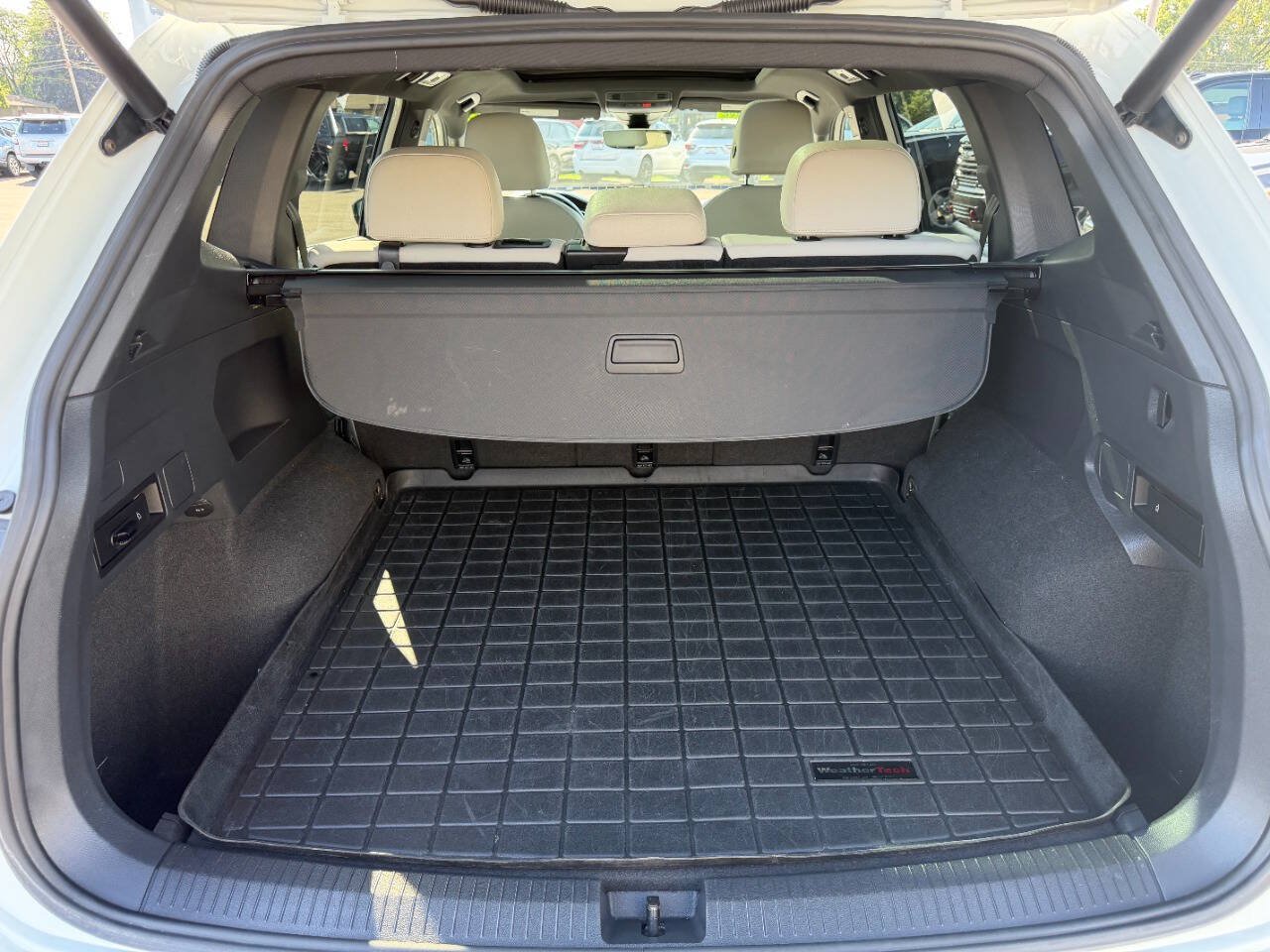 Used 2019 Volkswagen Tiguan SEL Premium R-Line AWD/4WD image 12