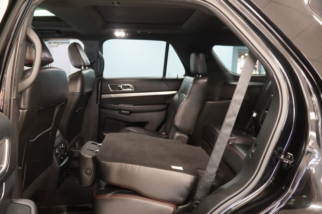 Used 2018 Ford Explorer Sport w/ Equipment Group 401A AWD/4WD image 27
