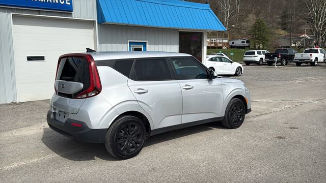 Used 2021 Kia Soul LX FWD image 5