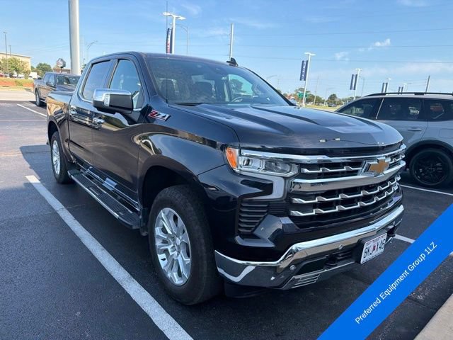 Used 2023 Chevrolet Silverado 1500 LTZ AWD/4WD image 3