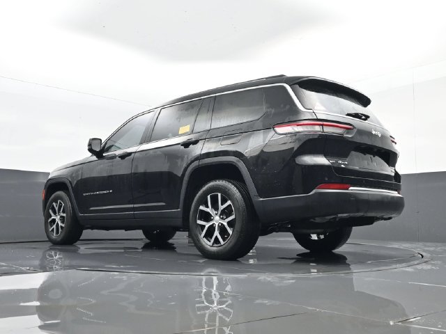 Used 2023 Jeep Grand Cherokee L Limited AWD/4WD image 29