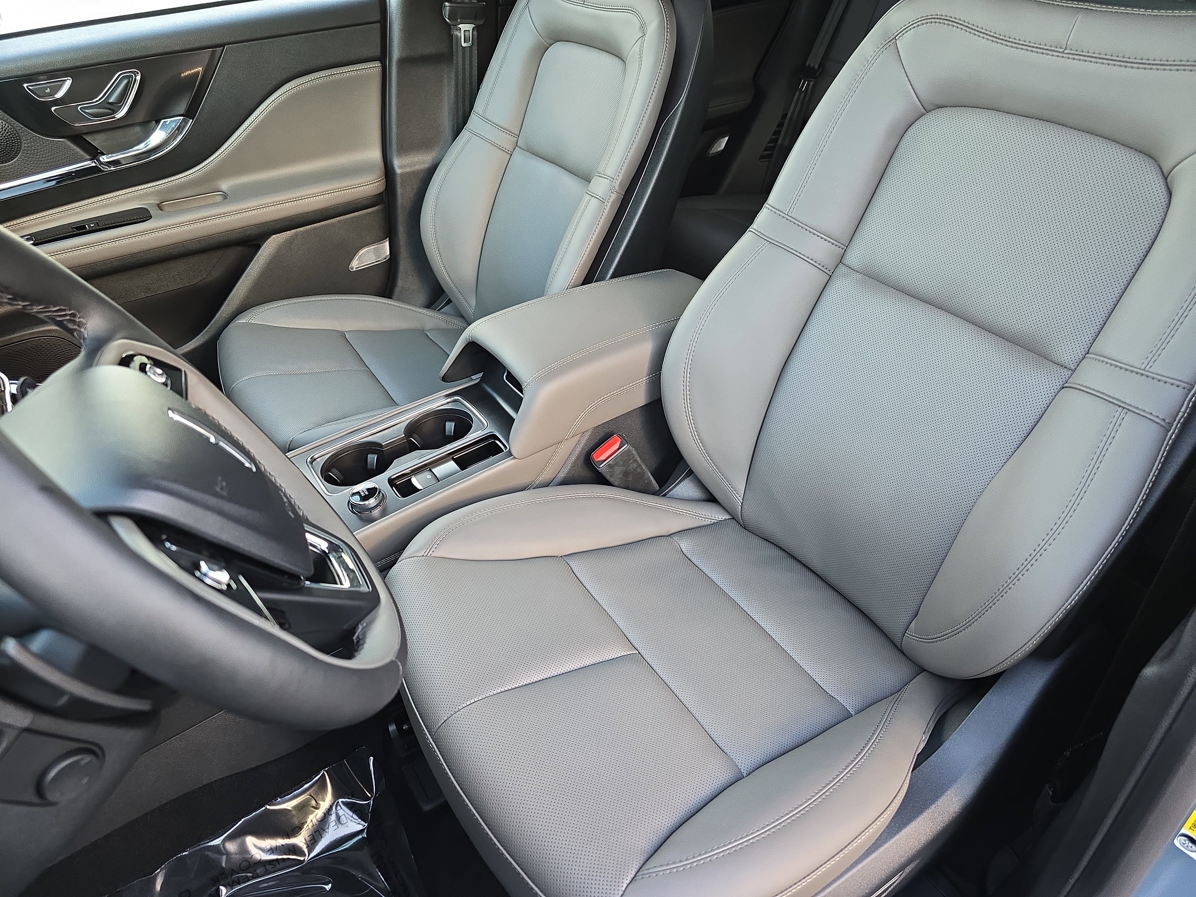 New 2026 Lincoln Corsair Premiere image 14