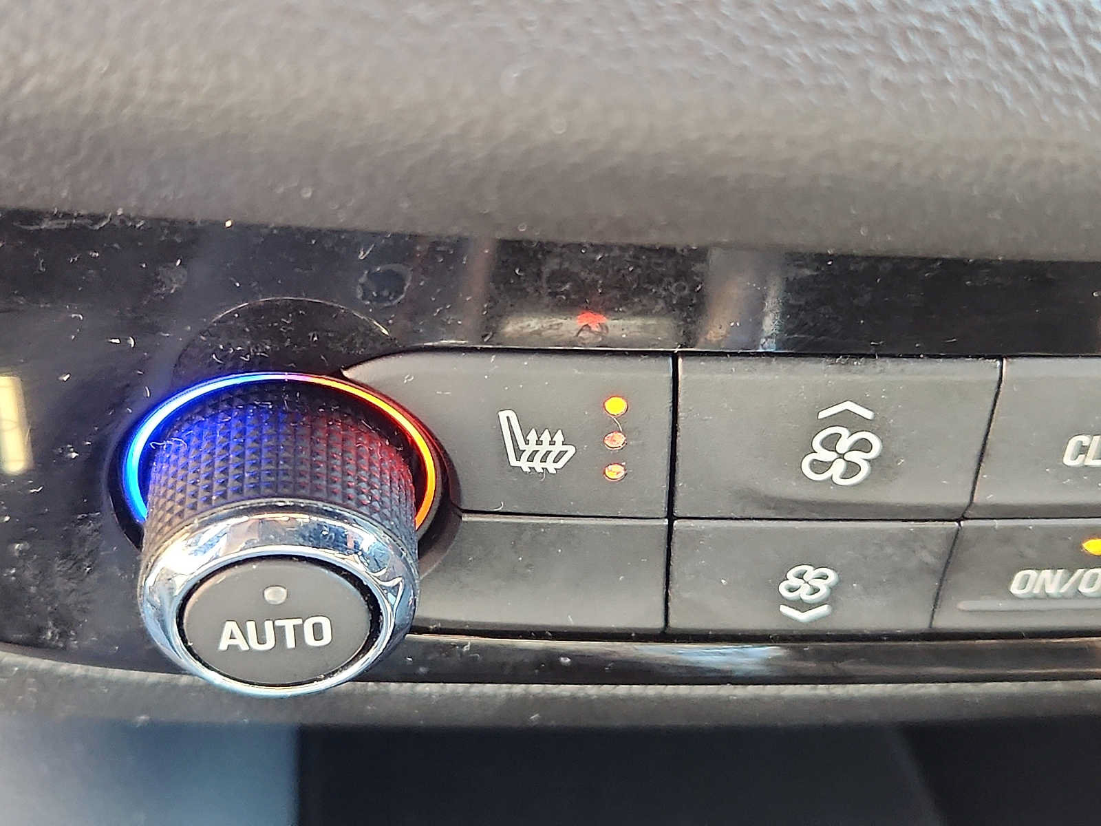 Used 2023 Buick Enclave Essence FWD image 24