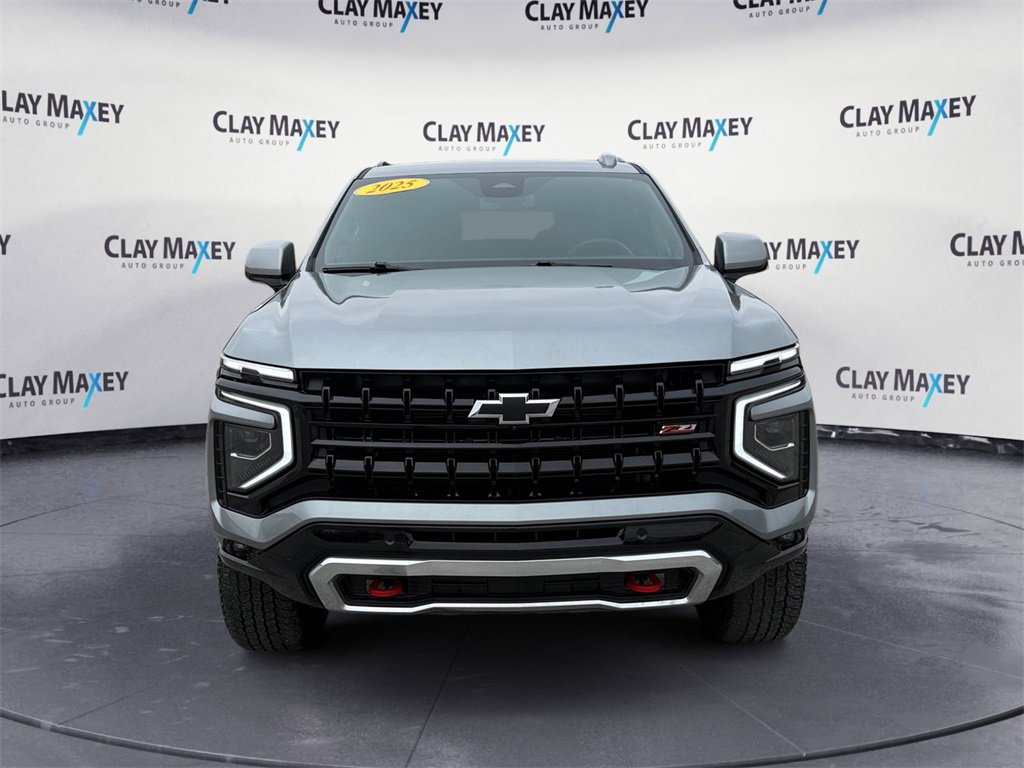Used 2025 Chevrolet Suburban Z71 image 8