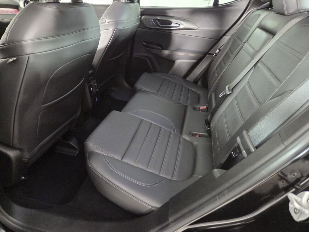 Used 2025 Alfa Romeo Tonale Veloce w/ Premium Package image 23