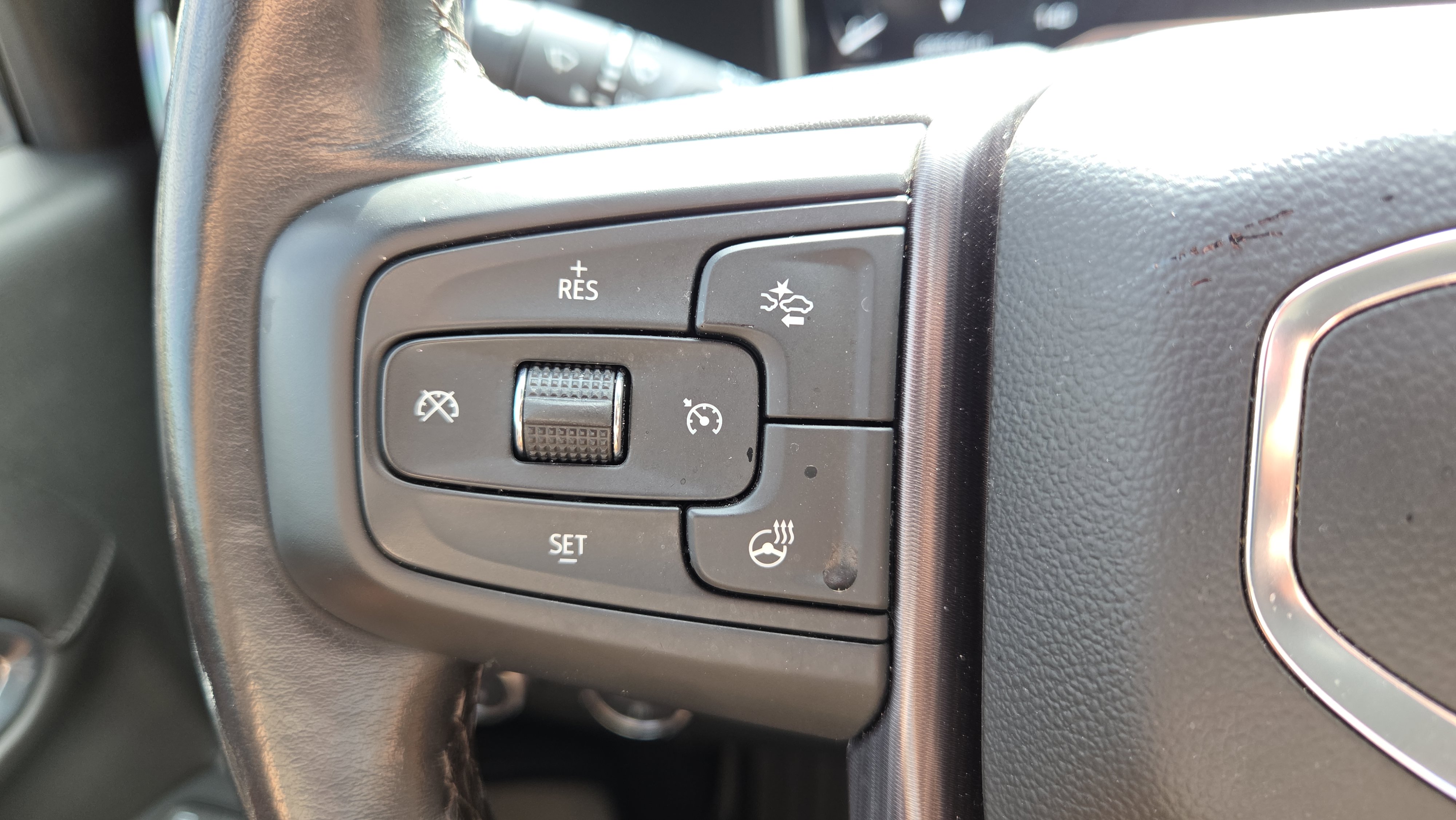 Certified 2024 GMC Sierra 2500 Denali Ultimate w/ Max Trailering Package image 31