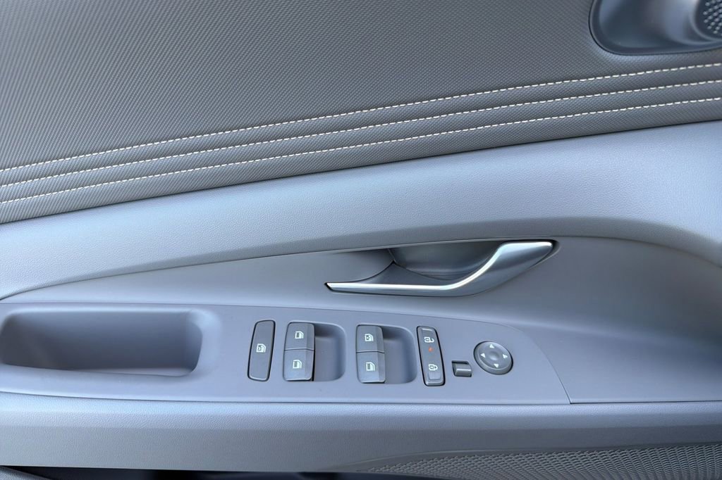 New 2026 Hyundai Elantra Sport FWD image 9