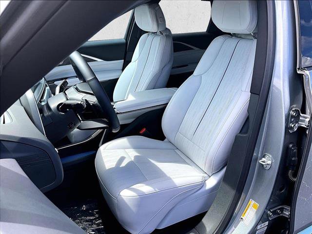 Certified 2025 Cadillac Lyriq Luxury RWD image 27