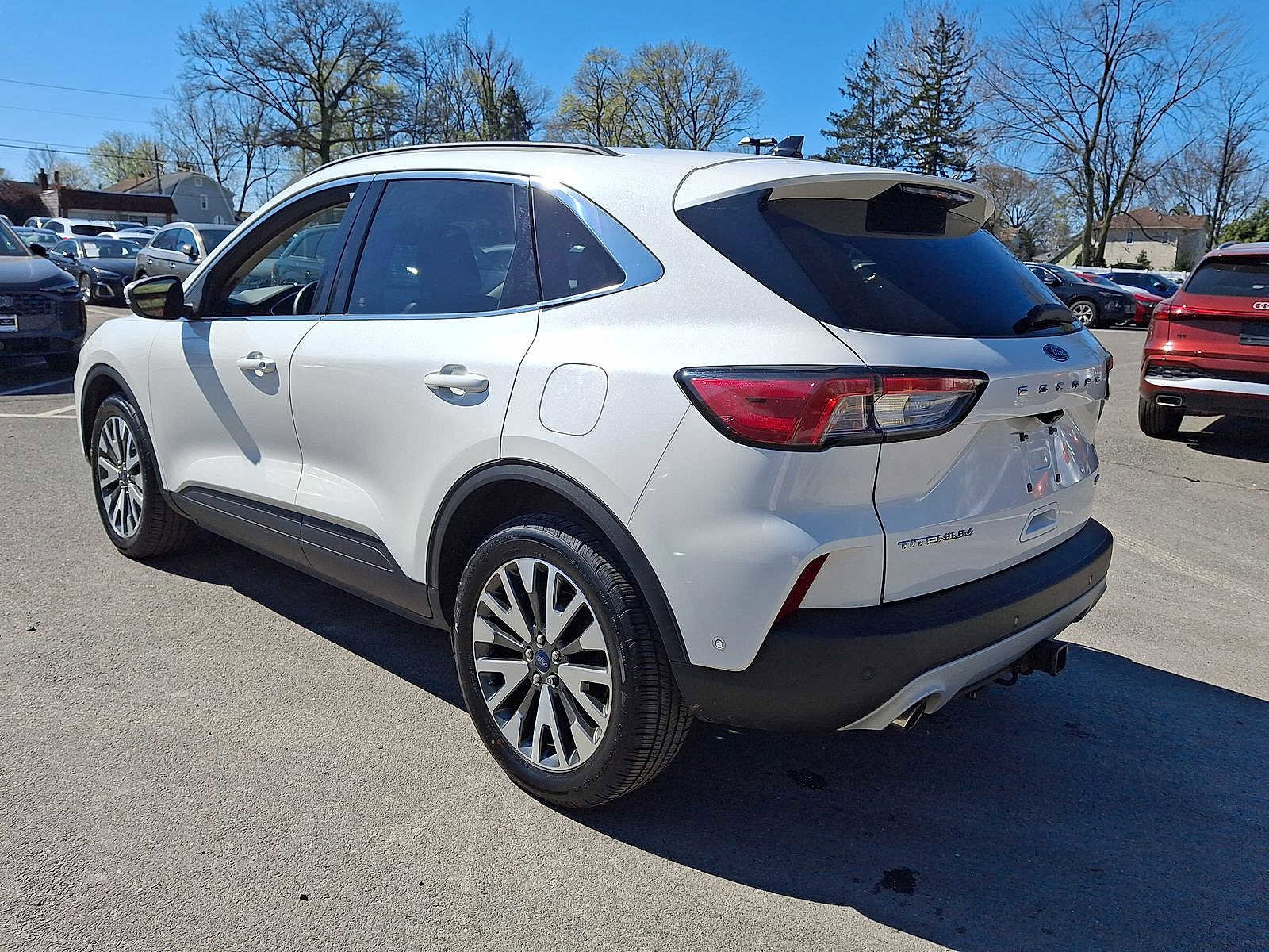 Used 2020 Ford Escape Titanium image 22