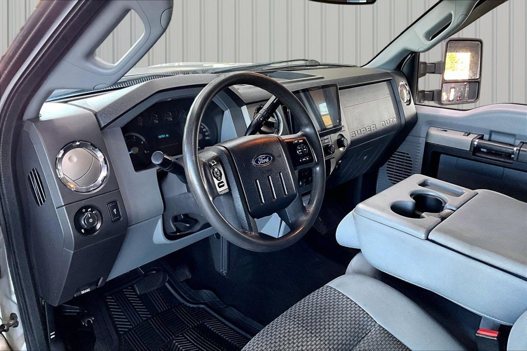 Used 2016 Ford F250 XLT w/ Snow Plow Prep Package AWD/4WD image 15