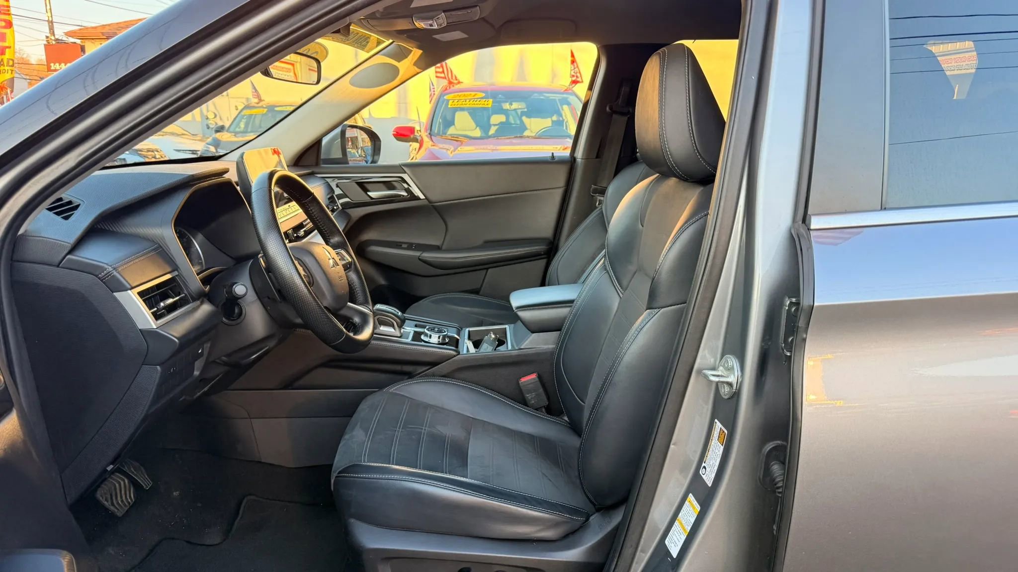 Used 2024 Mitsubishi Outlander Ralliart image 11