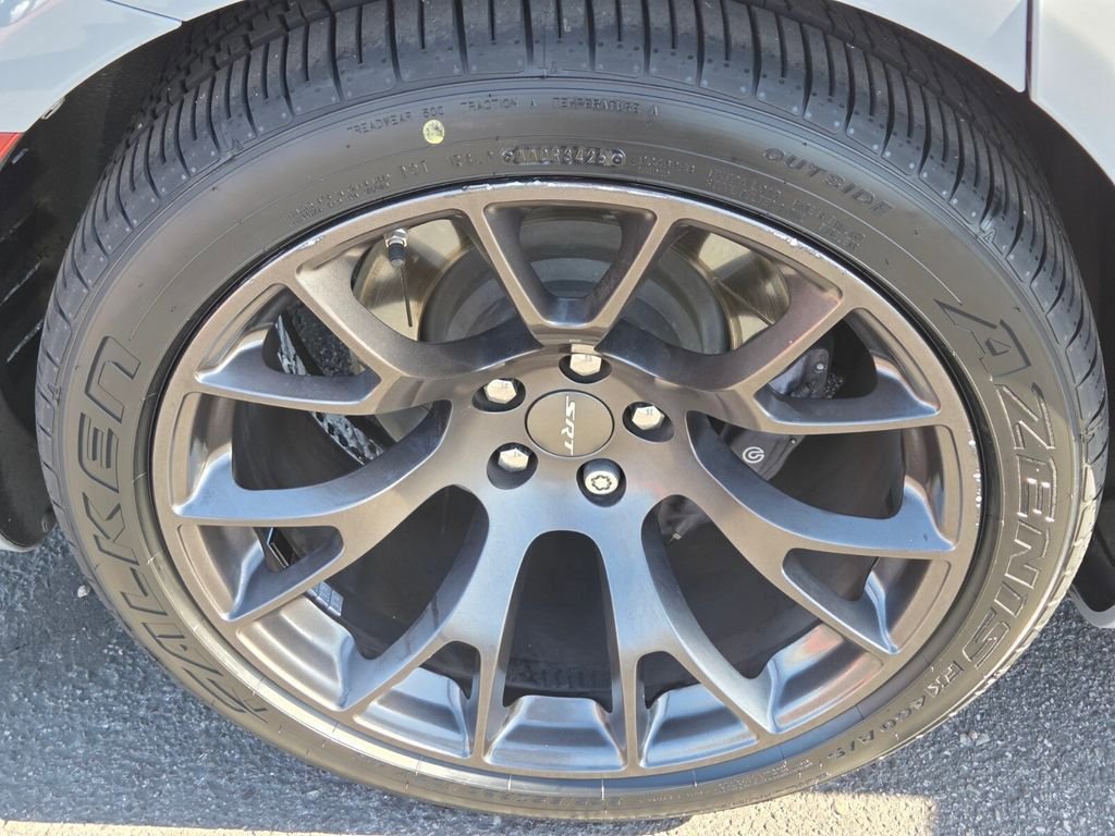 Used 2020 Dodge Charger SRT Hellcat w/ Carbon/Suede Interior Package RWD image 10