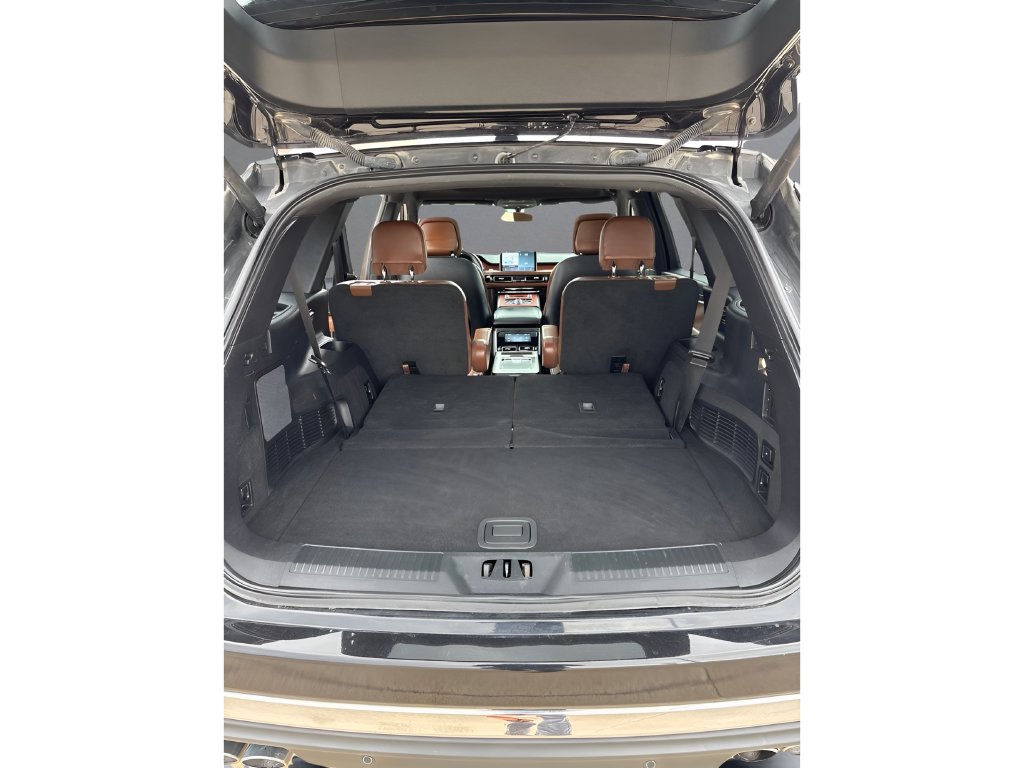 Used 2020 Lincoln Aviator Reserve w/ Equipment Group 201A AWD/4WD image 32