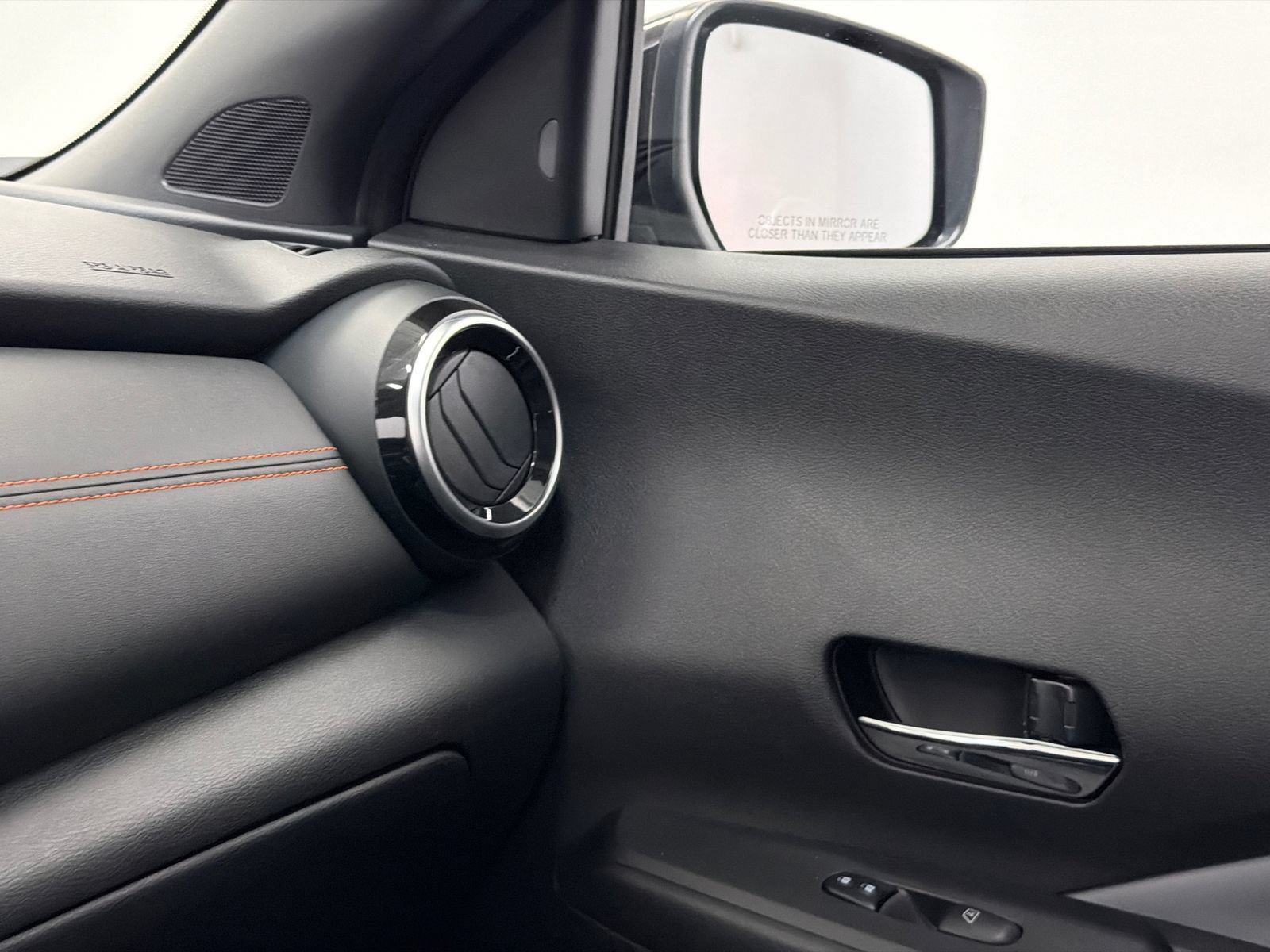 Used 2021 Nissan Kicks SR w/ SR Premium Package FWD image 28