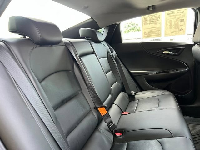 Used 2017 Chevrolet Malibu LT w/ Leather Package FWD image 20