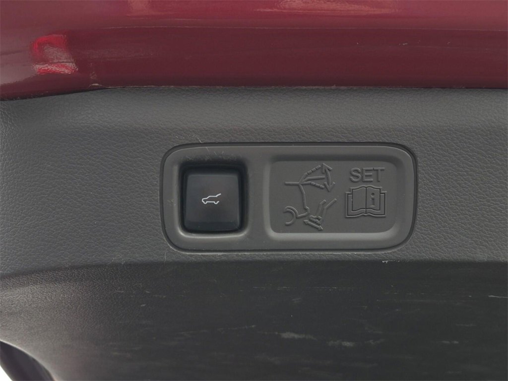 Used 2021 Ford Expedition XLT image 9