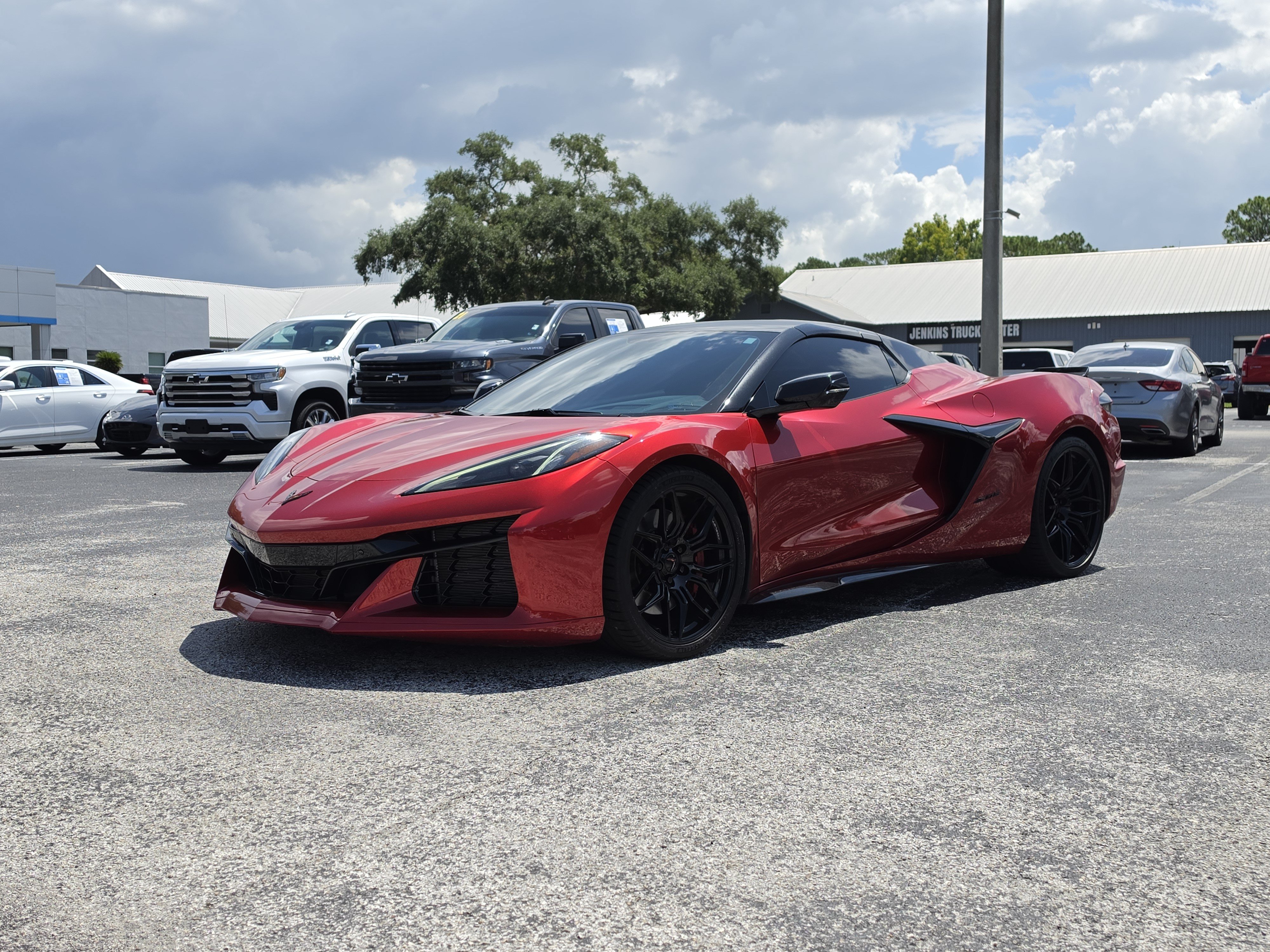 Used 2023 Chevrolet Corvette Z06 RWD image 11
