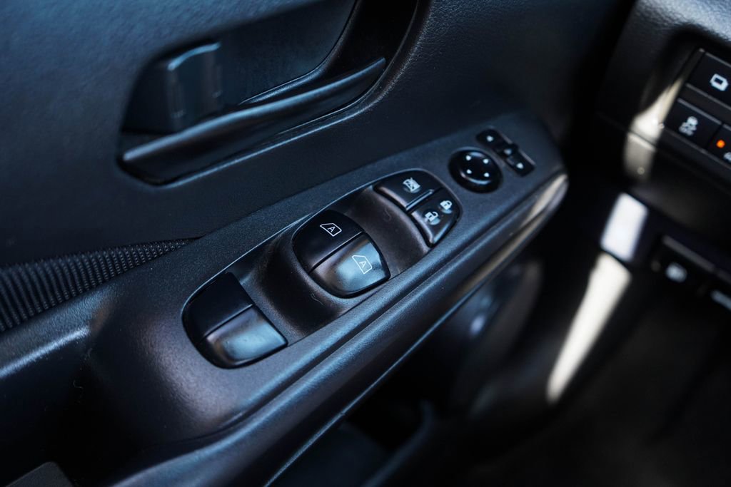 Used 2022 Nissan Kicks S FWD image 28