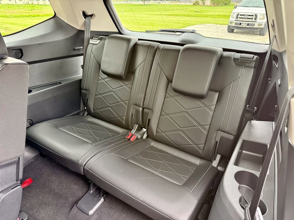 Used 2025 Volkswagen Atlas SE AWD/4WD image 13