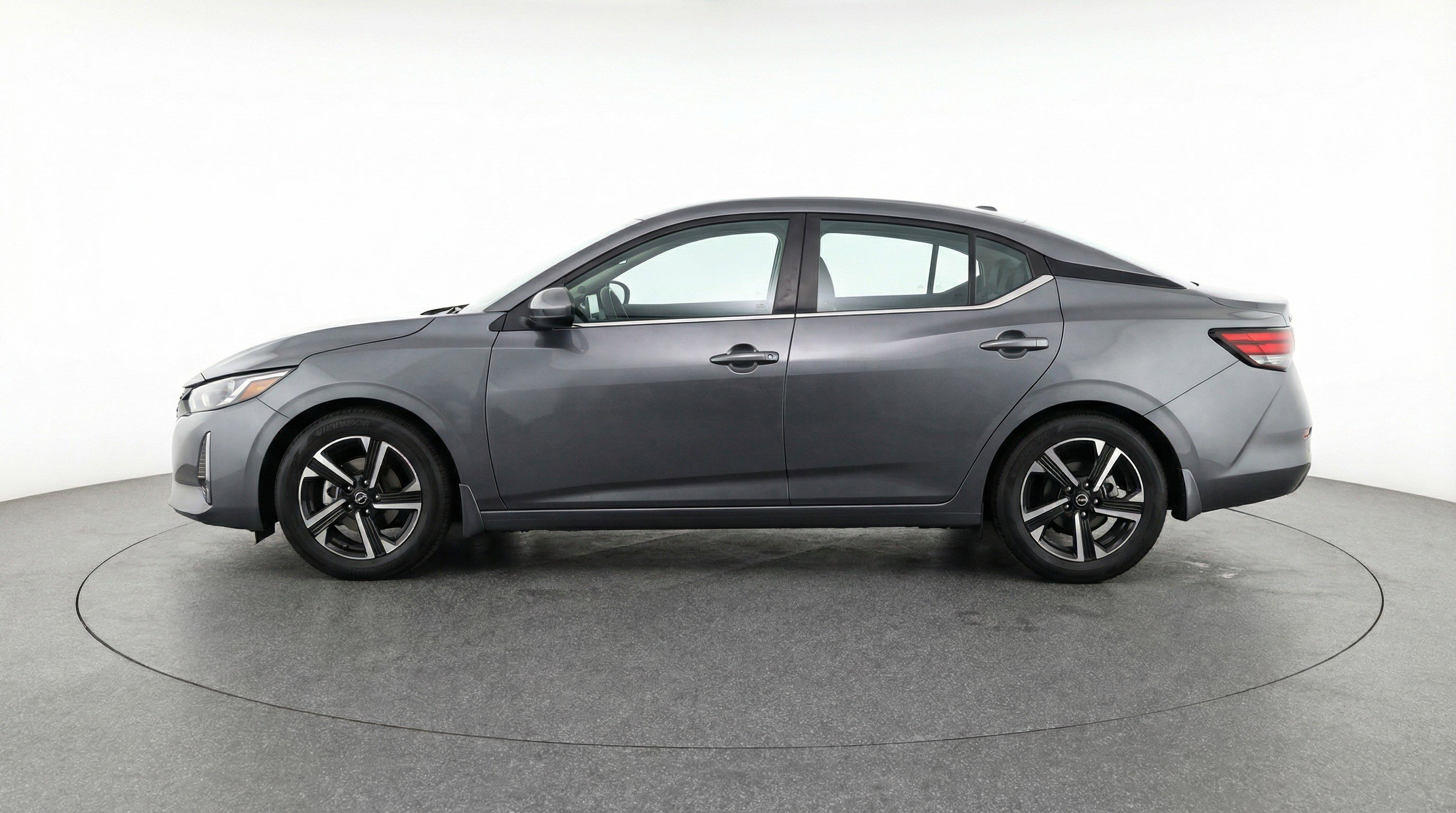 Used 2025 Nissan Sentra SV FWD image 5