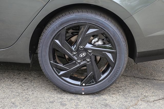 New 2026 Hyundai Elantra Sport FWD image 12