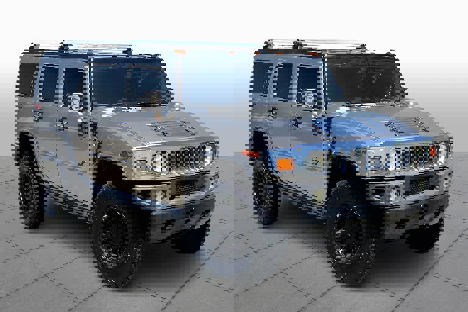 Used 2004 HUMMER H2 w/ Preferred Equipment Group image 2