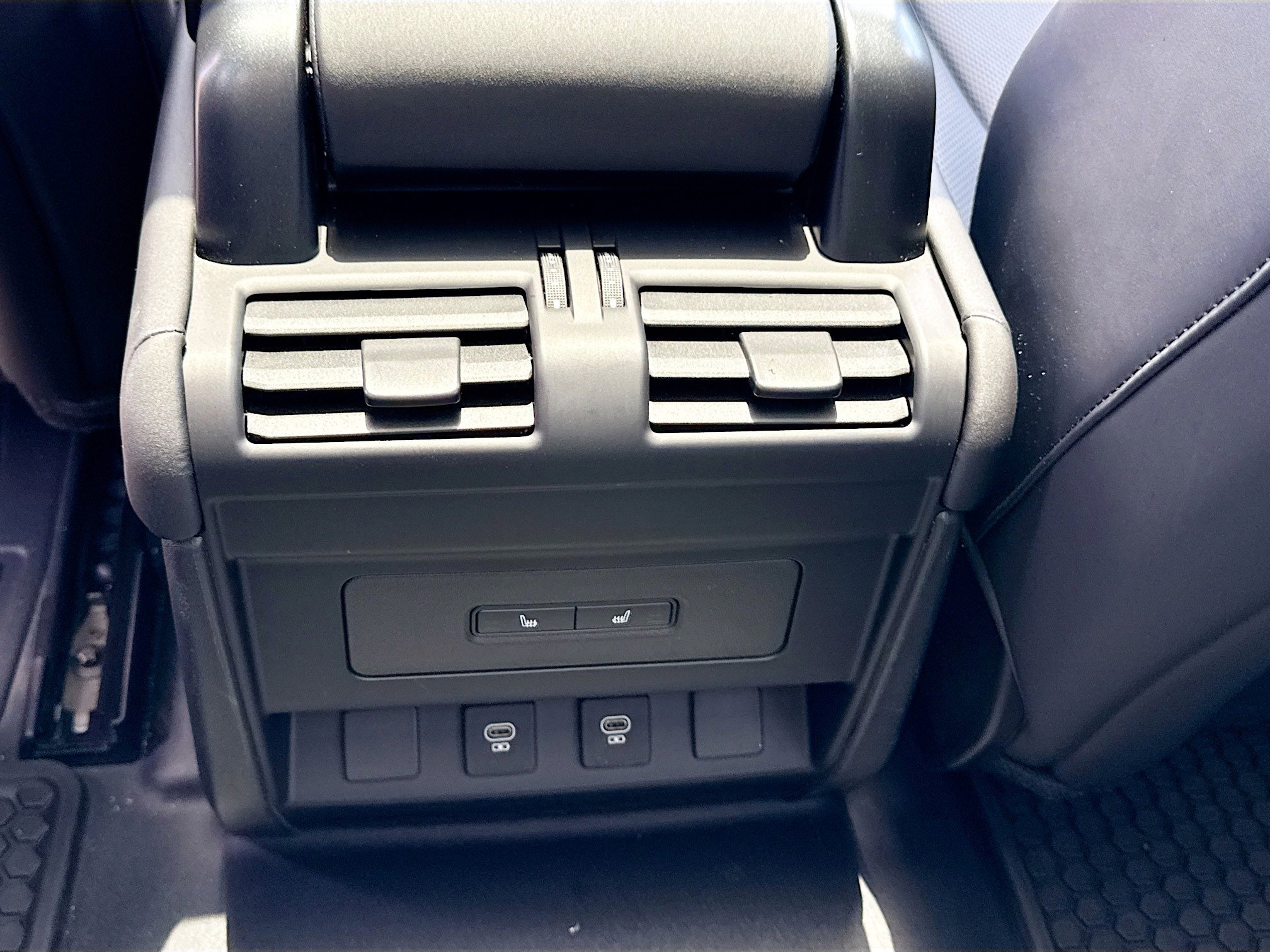 Certified 2025 Land Rover Defender 90 S AWD/4WD image 20