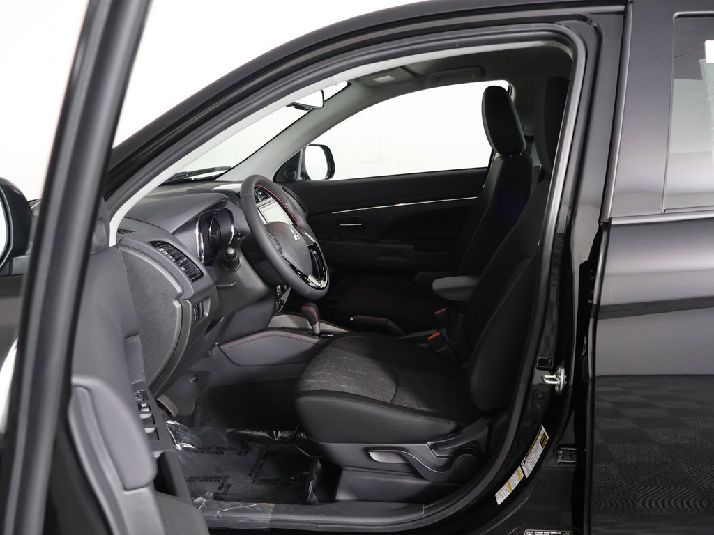 New 2027 Mitsubishi Outlander Sport LE AWD/4WD image 25